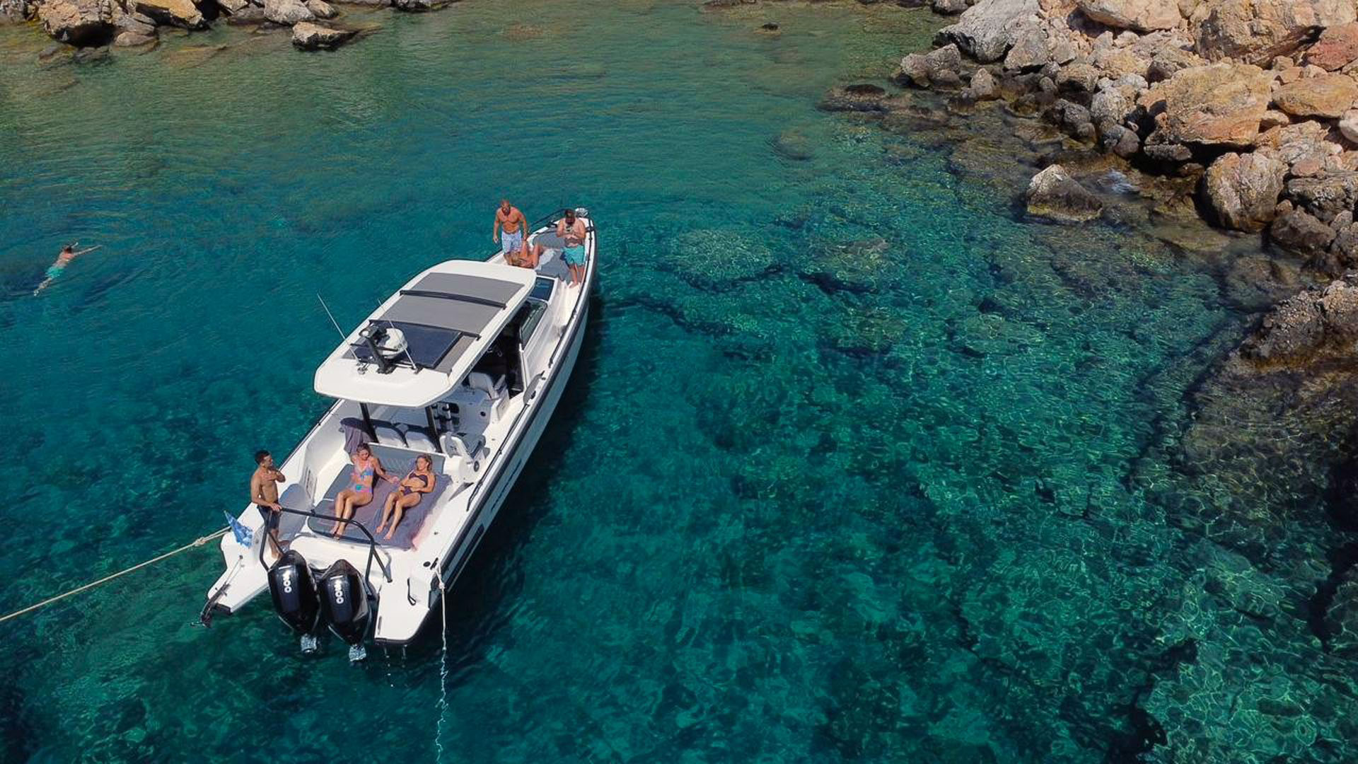 PRIVATE CRUISES